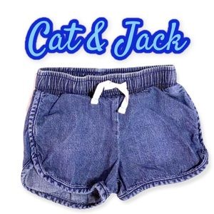 Cat & Jack girl’s size 2T pull up blue jean shorts